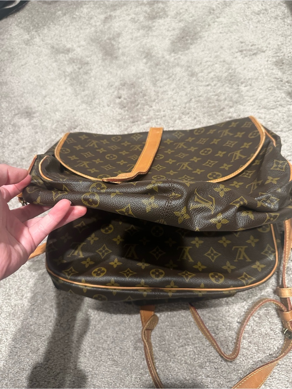 Louis Vuitton Brown Monogram Messenger Bag with Tan Leather Trim - Picture 5 of 5